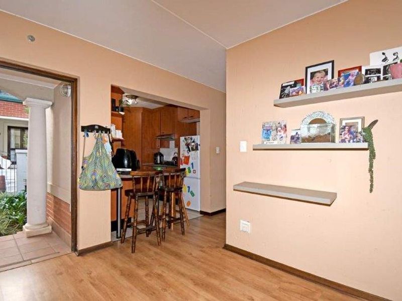 Spacious 2 – Bed Ground floor Apartment In Popular Broadacares - Photo 8