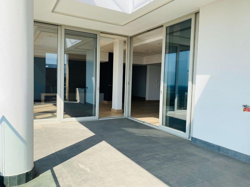 Off the Grid Building! Luxury and Modern Penthouse - Photo 2