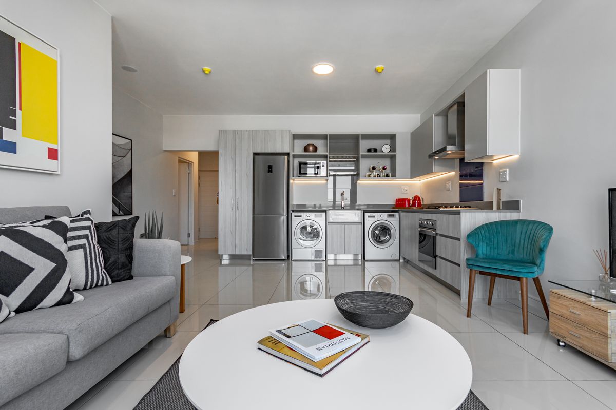 Stylish Luxury Off-The-Grid Apartment - Photo 3