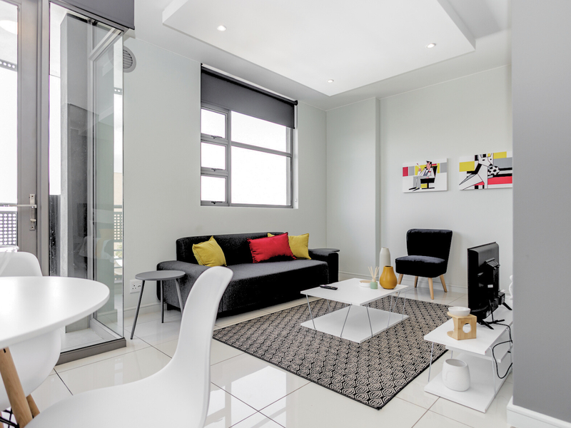 Stylish Luxury Off-The-Grid Apartment - The Median Rosebank Central - Opposite Rosebank Piazza - Photo 2