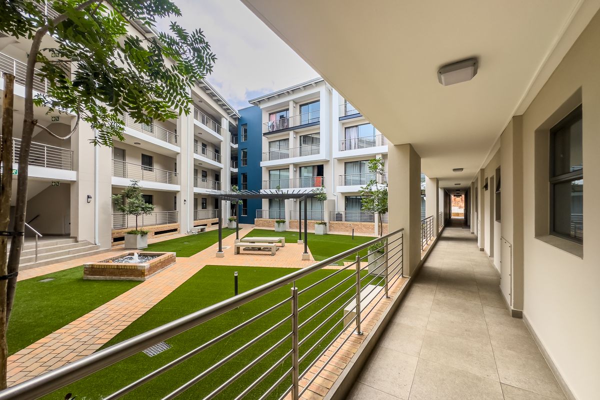 Luxury Apartment Living at It's Best - Photo 2