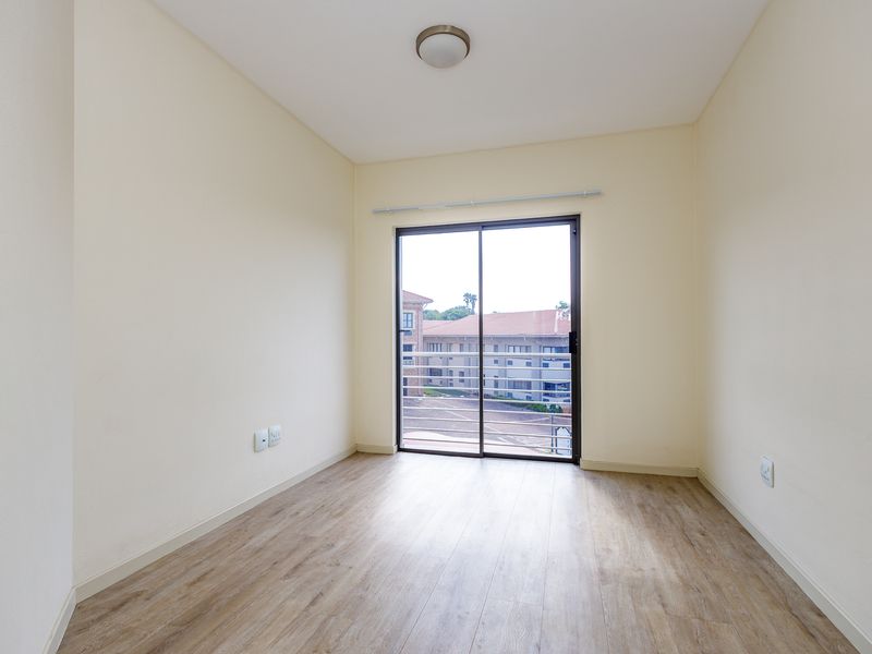 Stylish 1 Bed 1 Bath Apartment at The View - Morningside - Photo 9