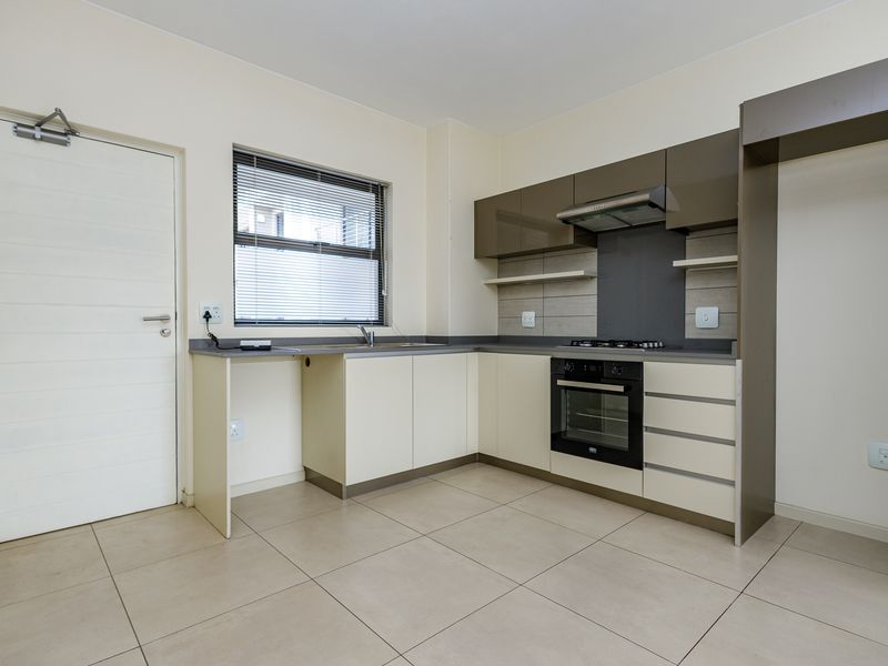 Stylish 1 Bed 1 Bath Apartment at The View - Morningside - Photo 7