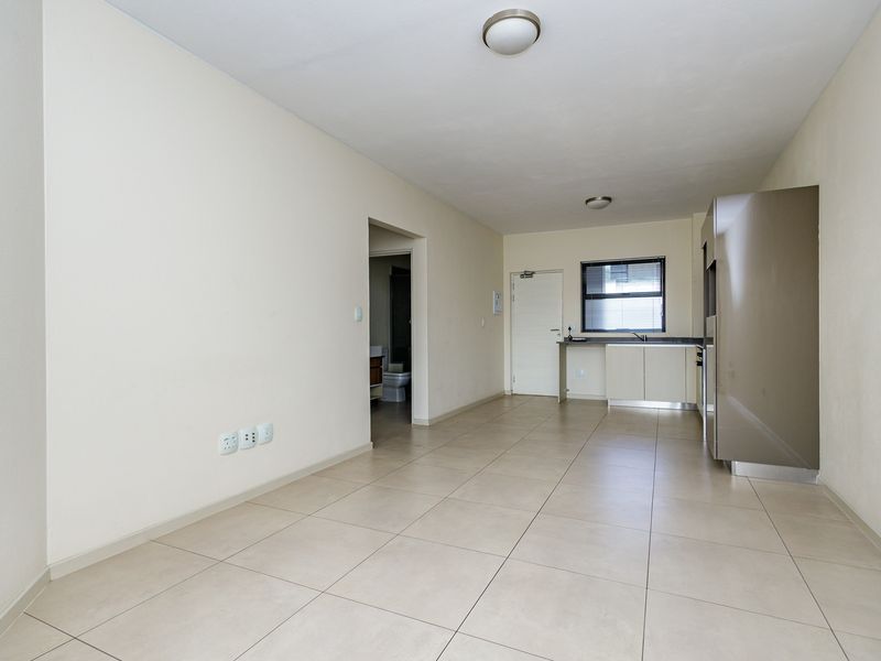 Stylish 1 Bed 1 Bath Apartment at The View - Morningside - Photo 3