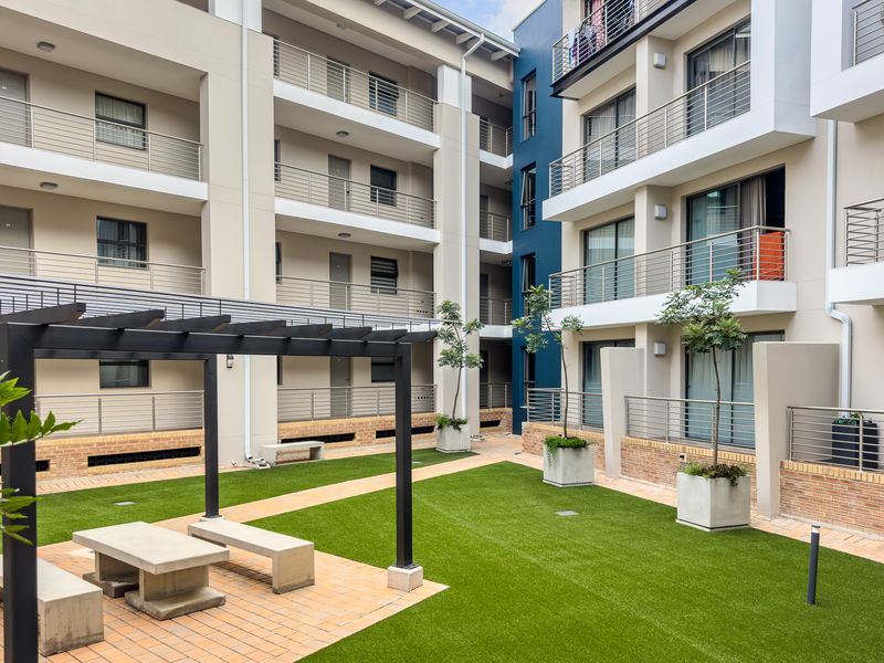 The View - Luxury Living - 1 Bed 1 Bath Ground Floor Apartment - Photo 9