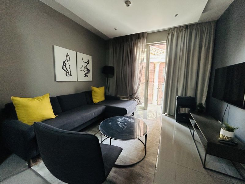 Sleek Fully Furnished, 2 Beds, 1 Baths apartment with 100% back-up power - Photo 3