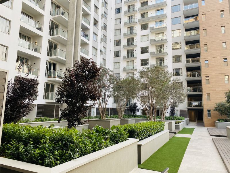 Sleek Fully Furnished, 2 Beds, 1 Baths apartment with 100% back-up power - Photo 2