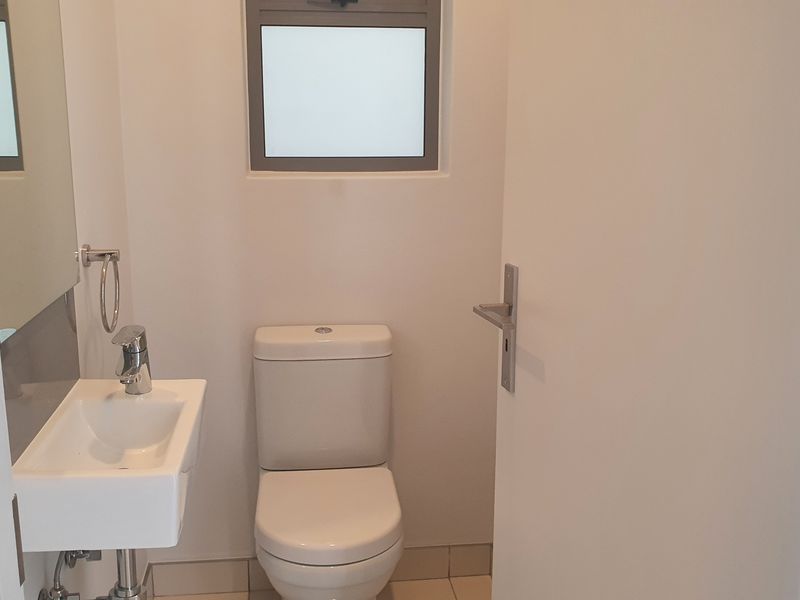 Stress Free Living - High Rise Apartments with Back-up Power - Photo 9