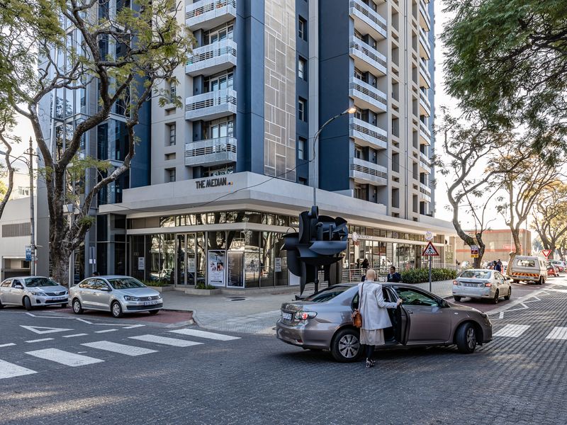 Stress Free Living - High Rise Apartments with Back-up Power - Photo 4