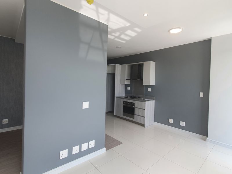 Stress Free Living - High Rise Apartments with Back-up Power - Photo 3