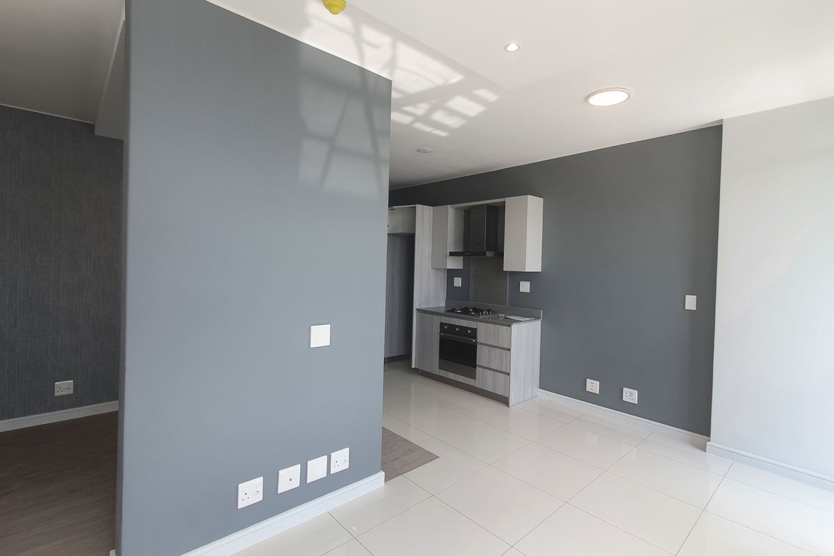 Stress Free Living - High Rise Apartments with Back-up Power - Photo 3