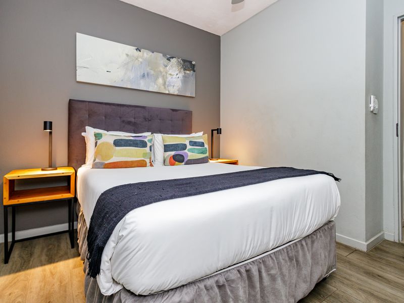 Fantastic Investment - 2 Bed 2 Bath Garden Apartment in a Secure a Complex - Photo 8