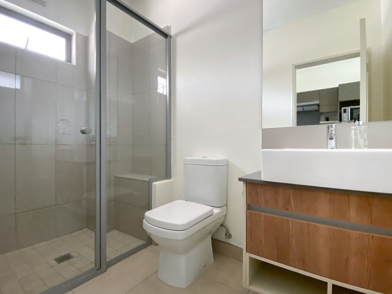 The View - Luxury Living - 1 Bed 1 Bath Ground Floor Apartment - Photo 6