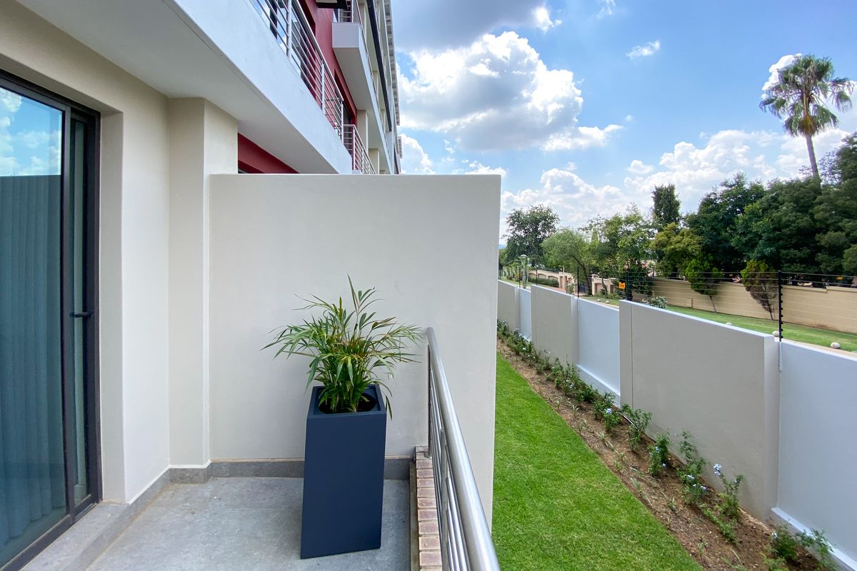 The View - Luxury Living - 1 Bed 1 Bath Ground Floor Apartment - Photo 3