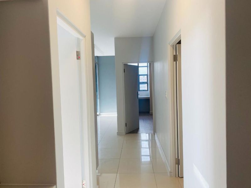 High-Rise Apartments. Off Grid Stress Free Living. Stylish and Modern 1 Bed 1 Bath Apartment - Photo 10