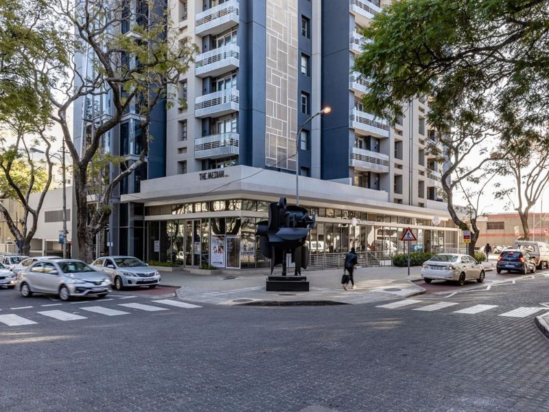 High-Rise Apartments. Off Grid Stress Free Living. Stylish and Modern 1 Bed 1 Bath Apartment - Photo 6