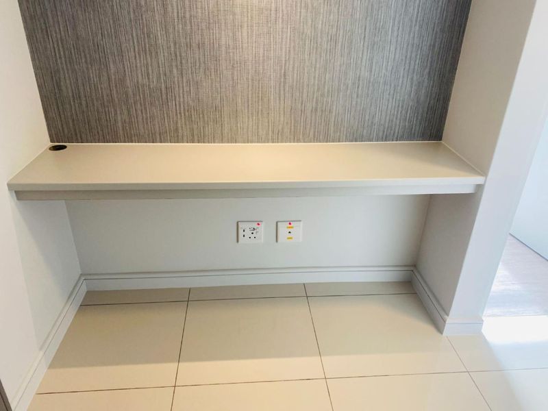 High-Rise Apartments. Off Grid Stress Free Living. Stylish and Modern 1 Bed 1 Bath Apartment - Photo 8