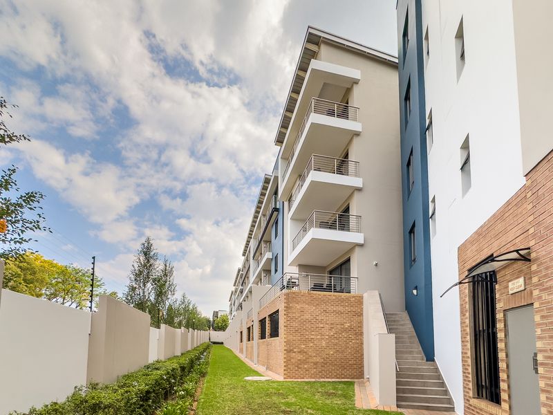 Ground Floor 1 Bed 1 Bath Luxury Apartment - Photo 5