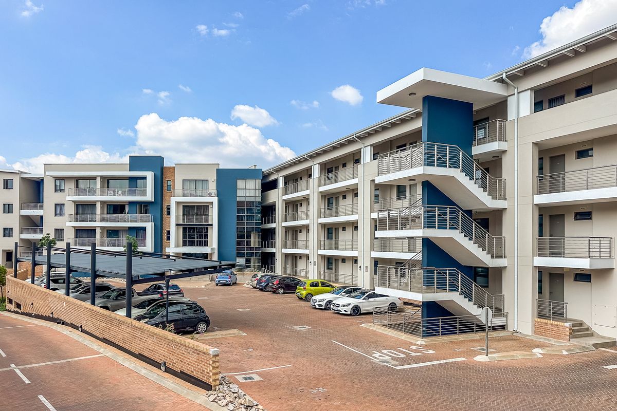 Ground Floor 1 Bed 1 Bath Luxury Apartment - Photo 3