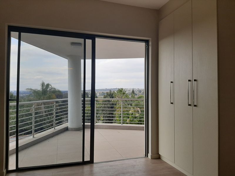 Off The Grid 2 Bed 2 Bath Apartment - Photo 10