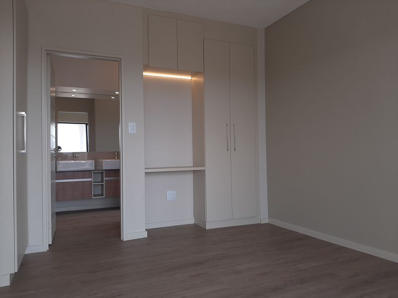 Off The Grid 2 Bed 2 Bath Apartment - Photo 7