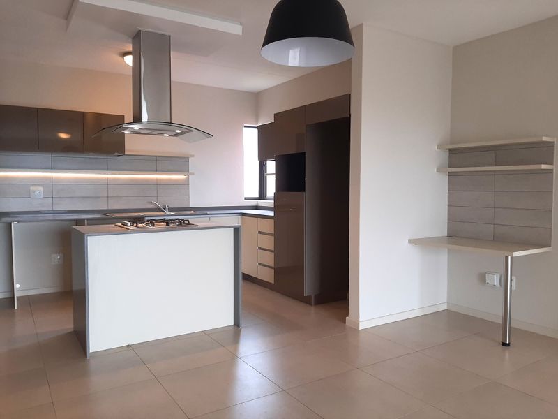 Off The Grid 2 Bed 2 Bath Apartment - Photo 5