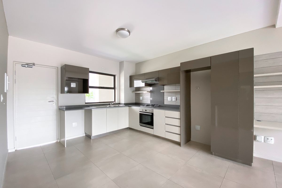 Off The Grid 2 Bed 2 Bath Apartment - The View Morningside - Photo 4