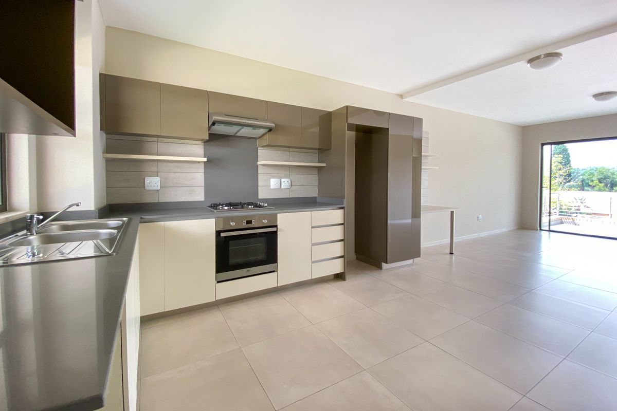 Off The Grid - Elegant 2 Bed 2 Bath 1st Floor Apartment - Photo 3