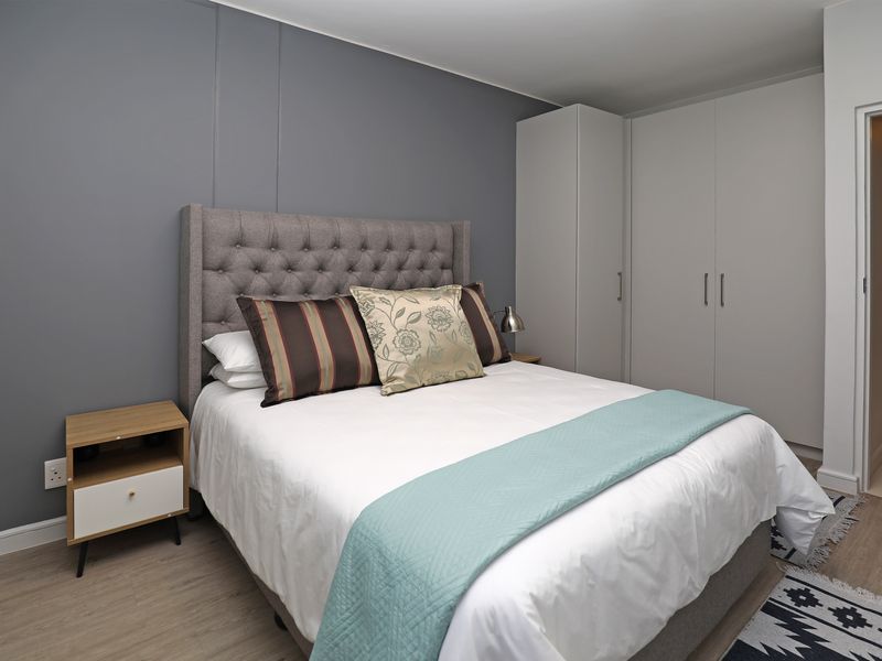 Fully-furnished, great investment, 2 bed 1 bath apartment - Photo 10