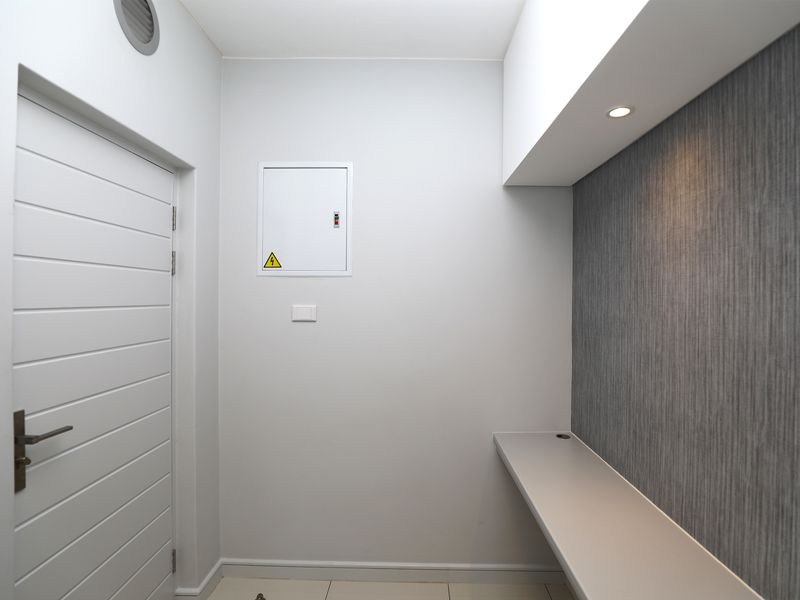 Fully-furnished, great investment, 2 bed 1 bath apartment - Photo 8