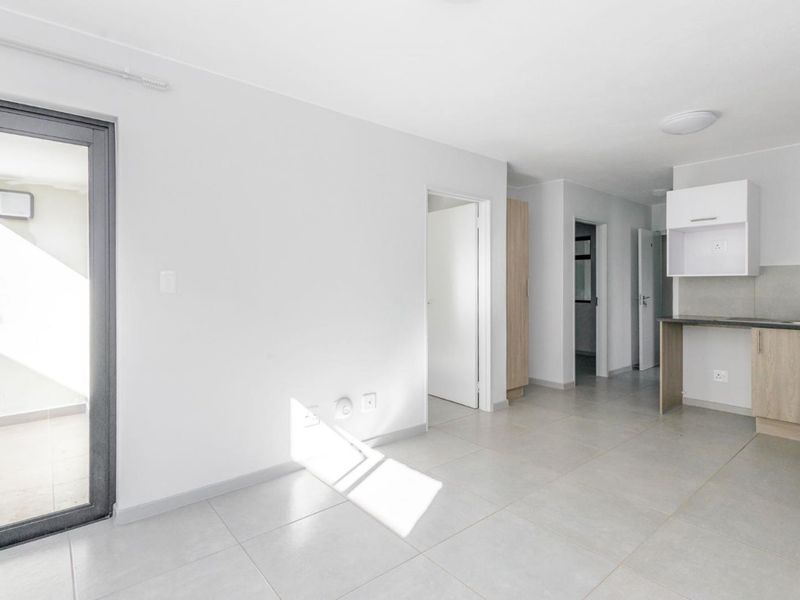 New Development.  Ground Floor Stylish 2 Bed 1 Bath Apartment in Rivonia - Photo 8