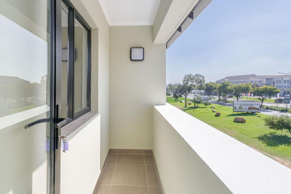 3rd Floor Apartment. New Development. 1st Time Buyers & Buy-To-Let Opportunity. - Photo 2