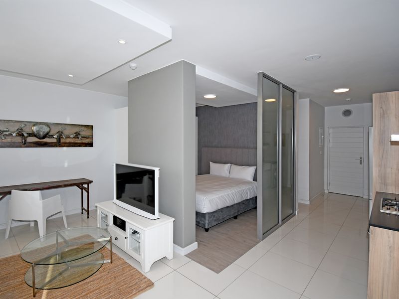 Studio Apartment at The Median - Photo 3