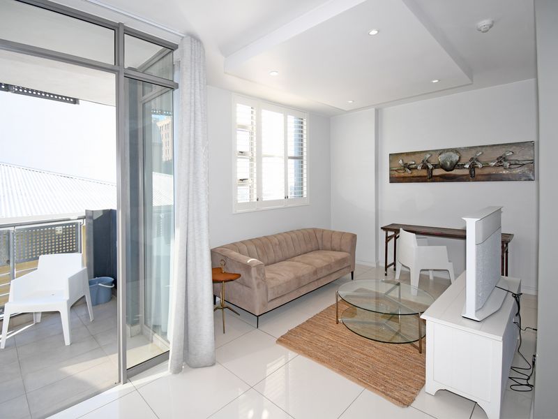 Studio Apartment at The Median - Photo 2