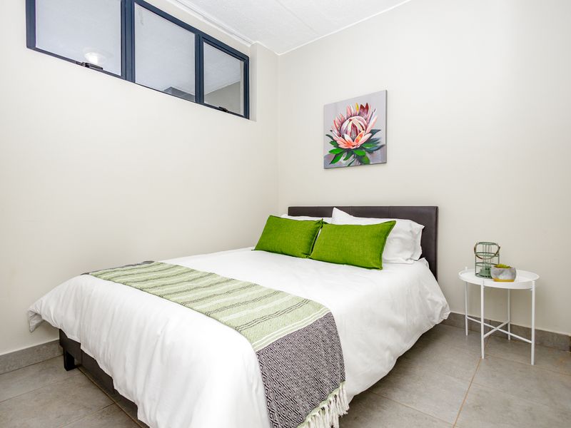 Stylish Yet Practical 2 Bed 1 Bath Apartment in the Ferndale - Photo 10