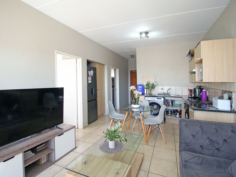 2 Bedroom, 1 Bathroom First-Floor Unit in Ferndale - Photo 4