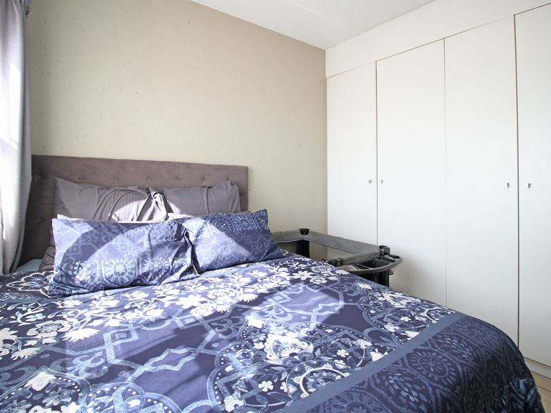 2 Bedroom, 1 Bathroom First-Floor Unit in Ferndale - Photo 10
