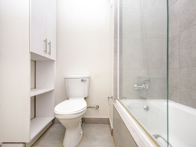 Wonderful Investment - 2 Bedroom 1 Bathroom Apartment in the Ferndale - Photo 7