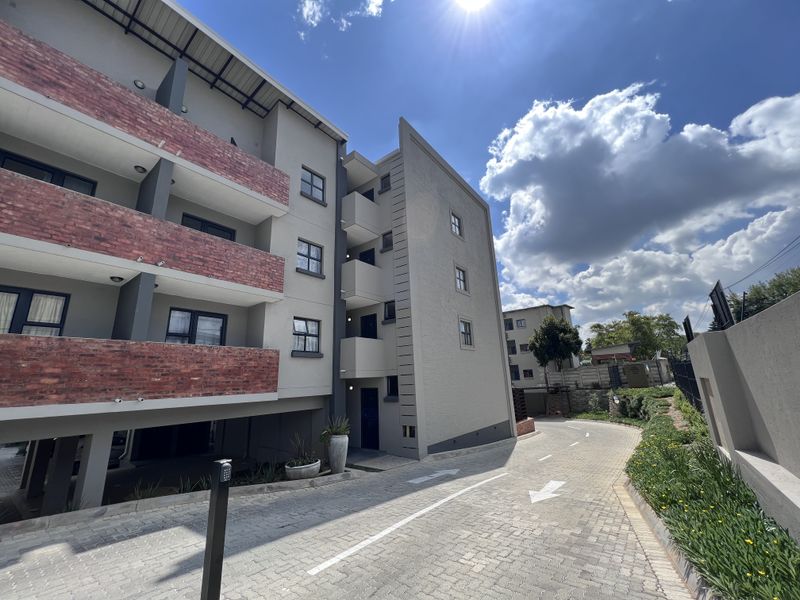 Wonderful Investment - 2 Bedroom 1 Bathroom Apartment in the Ferndale - Photo 8