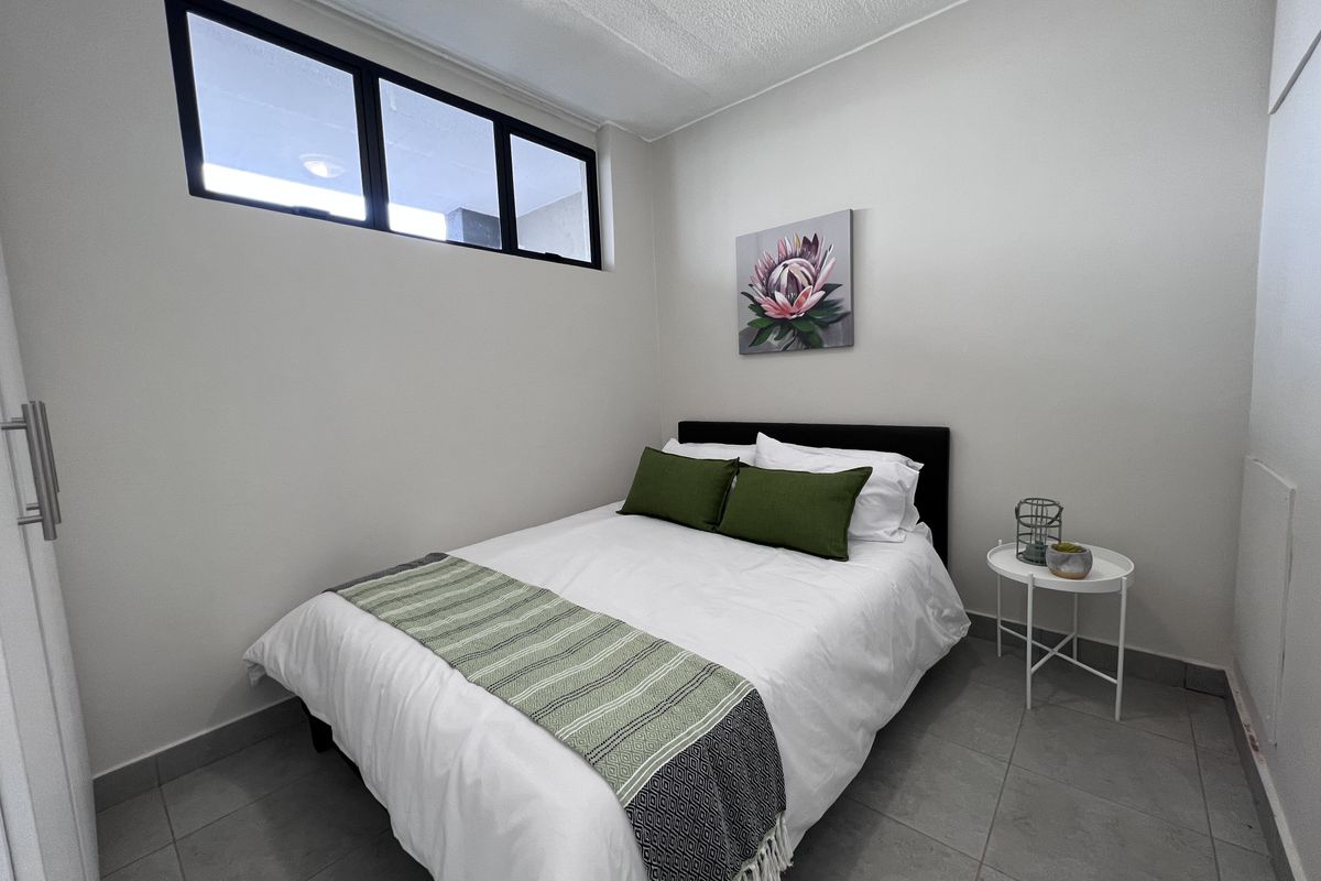 Wonderful Investment - 2 Bedroom 1 Bathroom Apartment in the Ferndale - Photo 5
