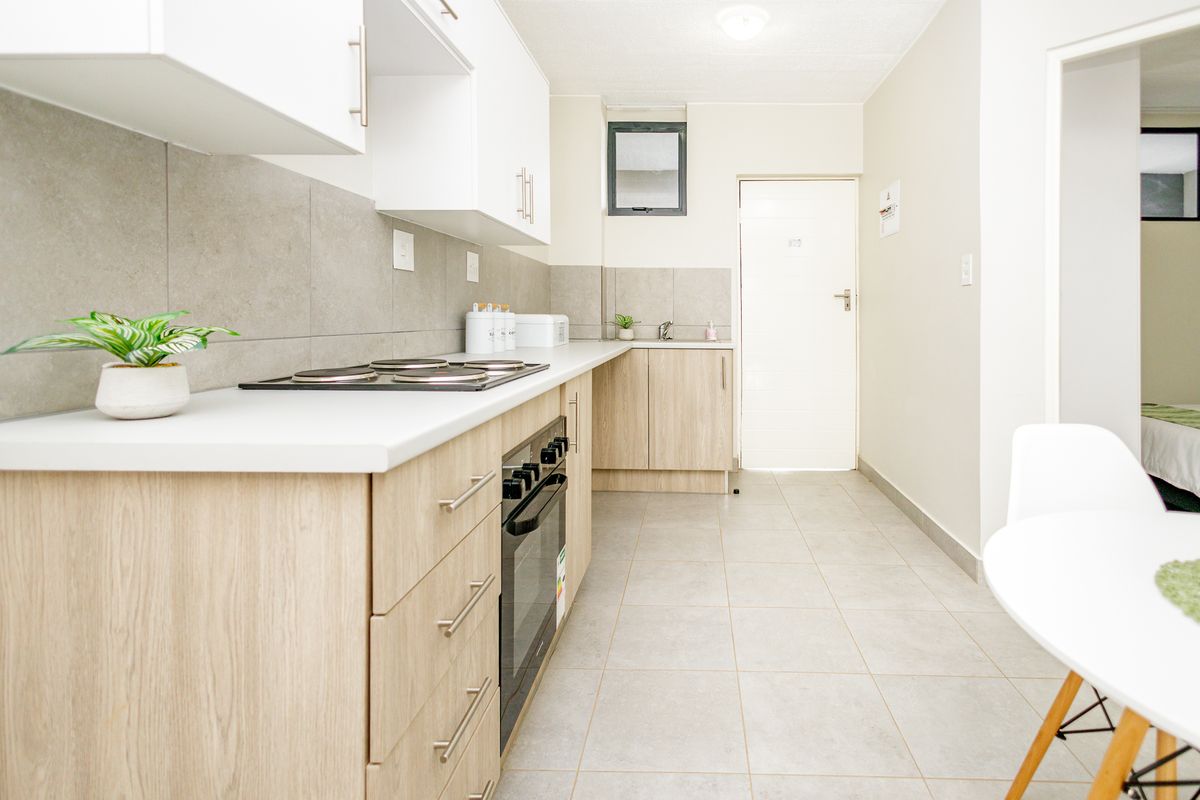 Wonderful Investment - 2 Bedroom 1 Bathroom Apartment in the Ferndale - Photo 4