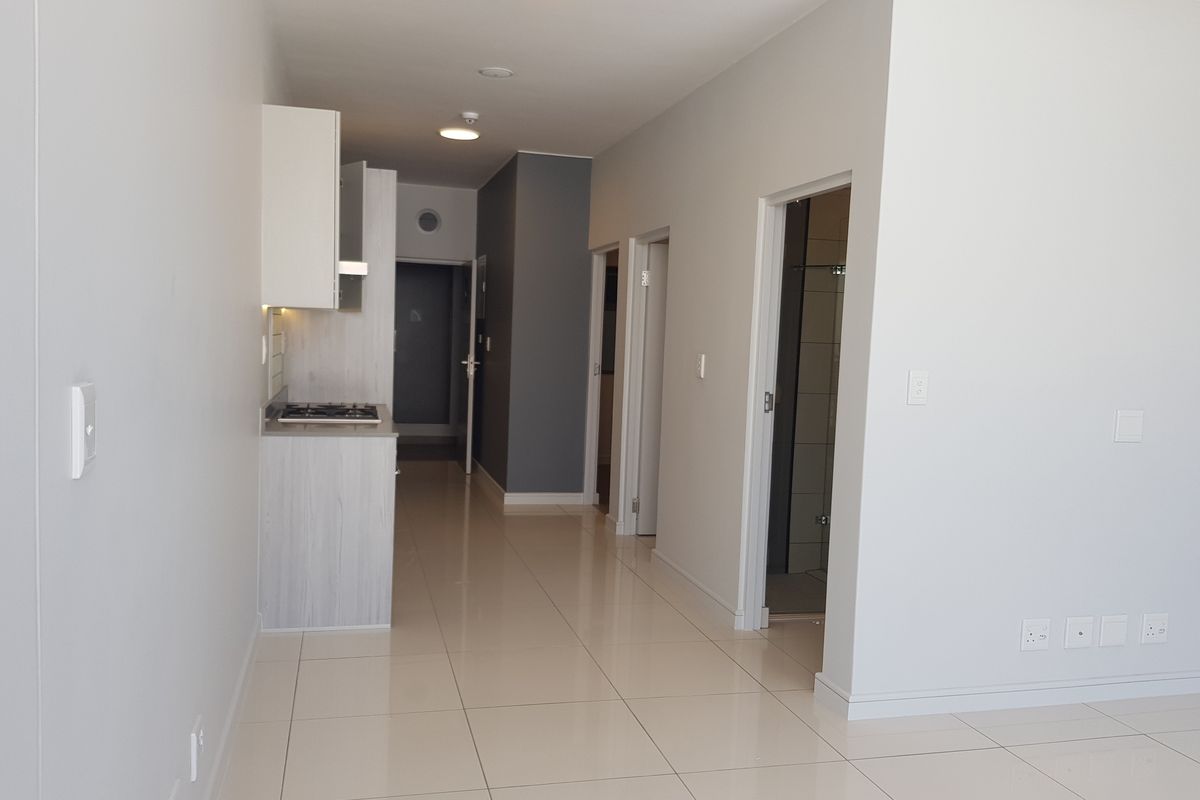 1 Bedroom 1 Bathroom Off-The-Grid Apartment In The Centre Of Rosebank - Photo 2