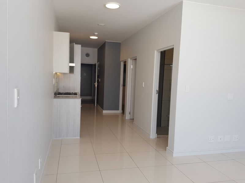 1 Bedroom 1 Bathroom Off-The-Grid Apartment In The Centre Of Rosebank - Photo 2