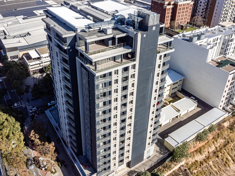 1 Bedroom 1 Bathroom Off-The-Grid Apartment In The Centre Of Rosebank - Photo 4