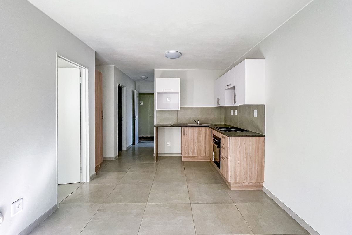 2 Bedroom 1 Bathroom Second Floor Apartment in Brooke Manor - Photo 5