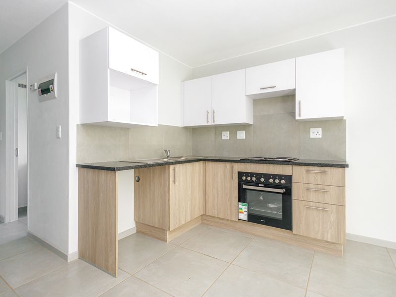 2 Bedroom 1 Bathroom Second Floor Apartment in Brooke Manor - Photo 6