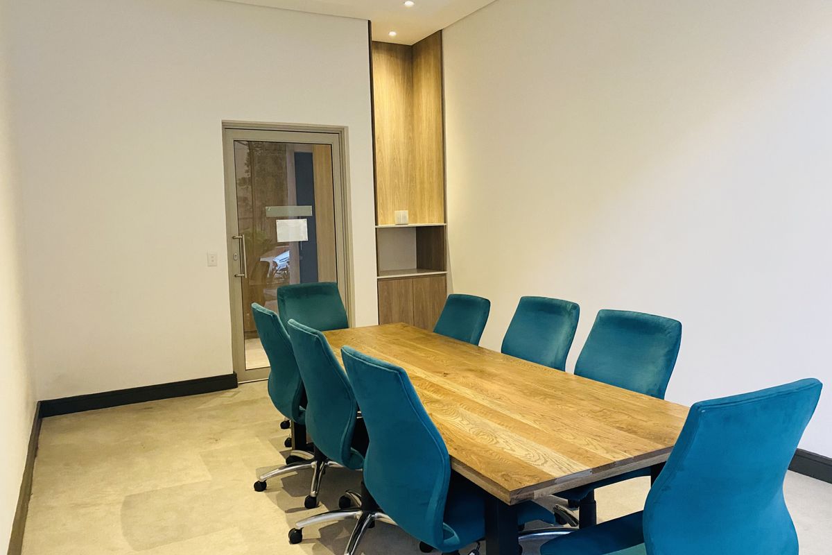 Unmatchable West-Side View, Furnished, 2 Bedrooms, 2.5 bathrooms, pet friendly, 100% back-up power - Photo 5