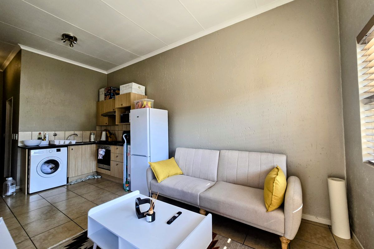 Top floor 1 bed in Notting Hill - Photo 2