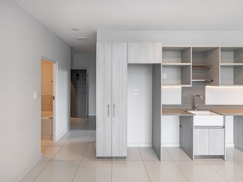 High-Rise Apartments | Off-Grid, Stress-Free Living - 2 Bed 1 Bath Apartment - Photo 3