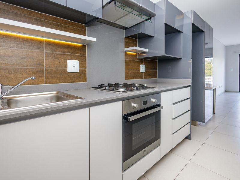 Off The Grid Studio Apartment at The View - Morningside - Photo 6